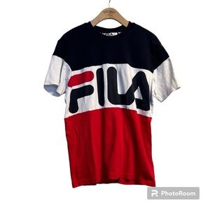 Men’s Vintage Fila T-Shirt Size M